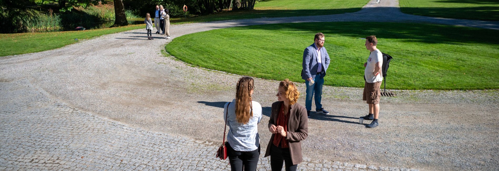 Schlosspark des Klinikums Schloss Lütgenhof während des Symposiums 2026