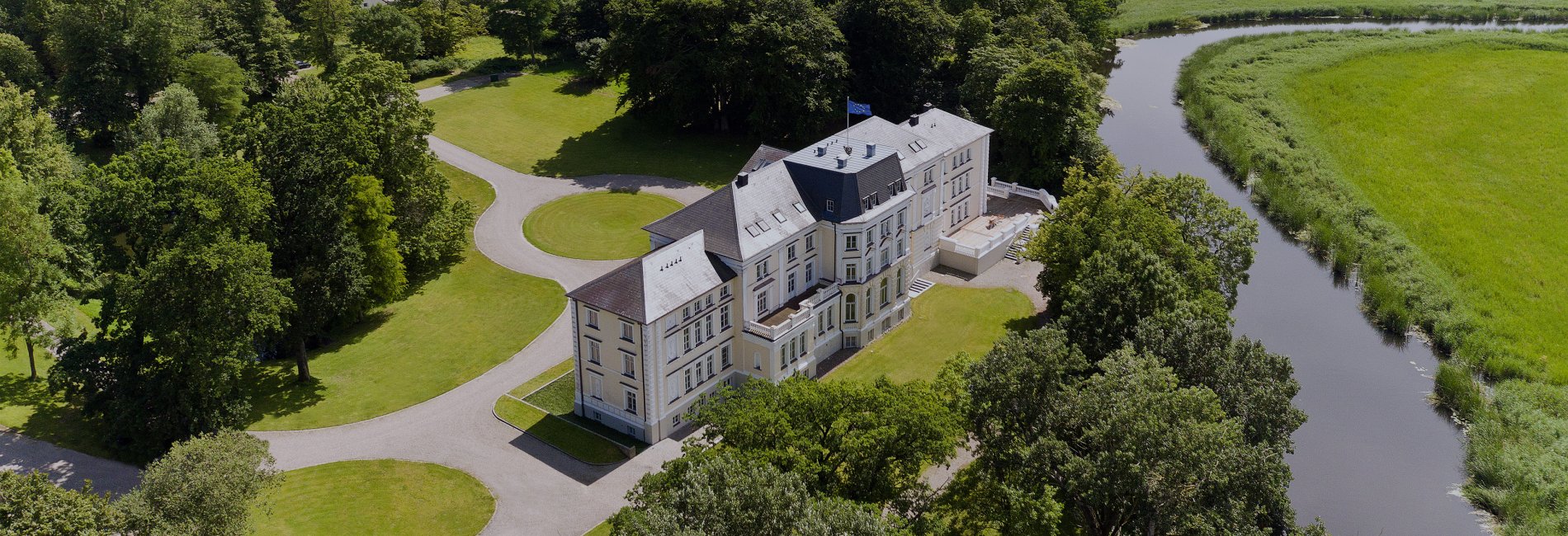 Zwei Jahre Klinikum Schloss Lütgenhof